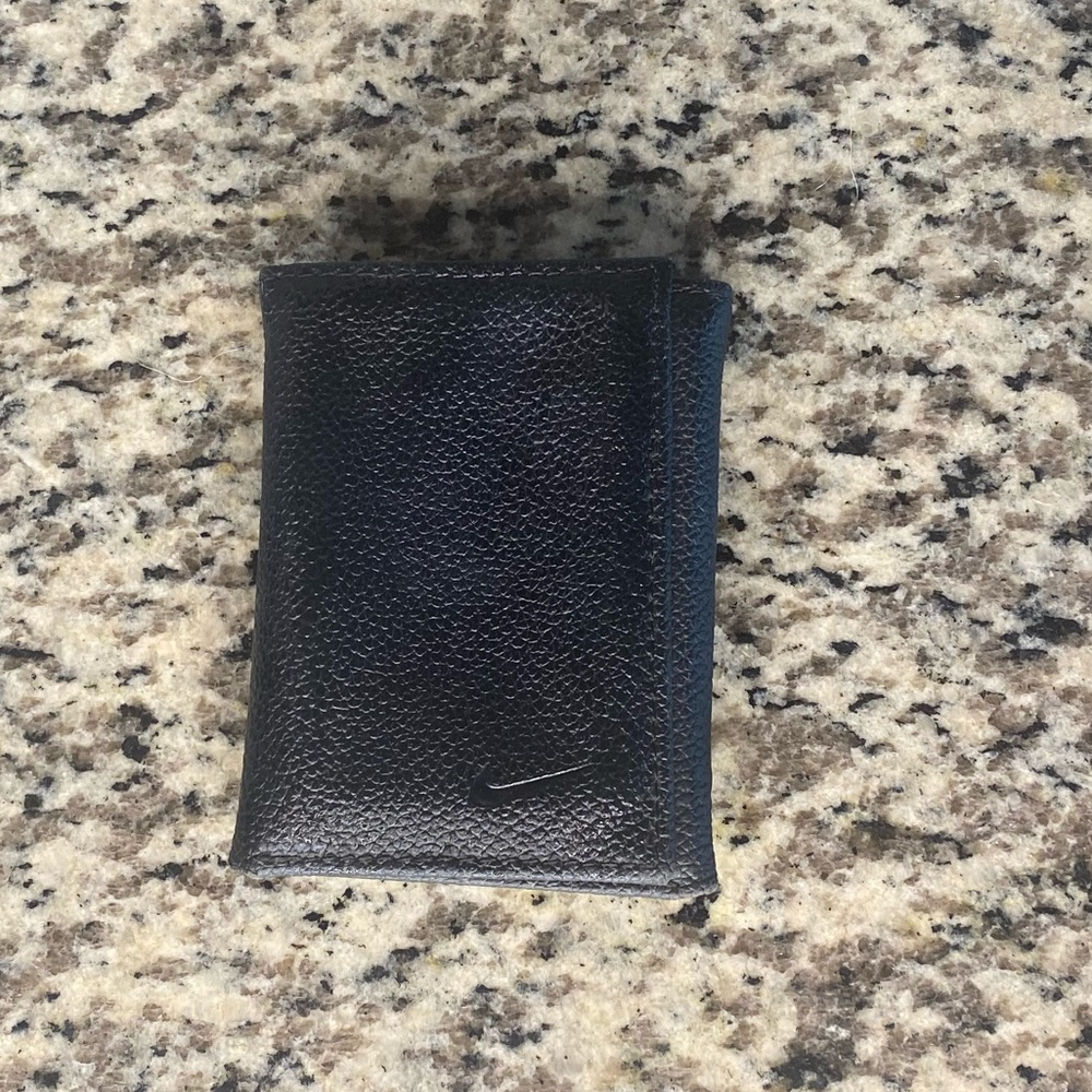 Men’s Nike wallet